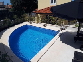 Ferienhaus mit Privatpool für 8 Personen ca 120 qm in Mugeba, Istrien Istrische Riviera